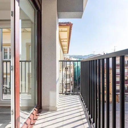 Piso En Centro A 100m De La Playa * Zarautz